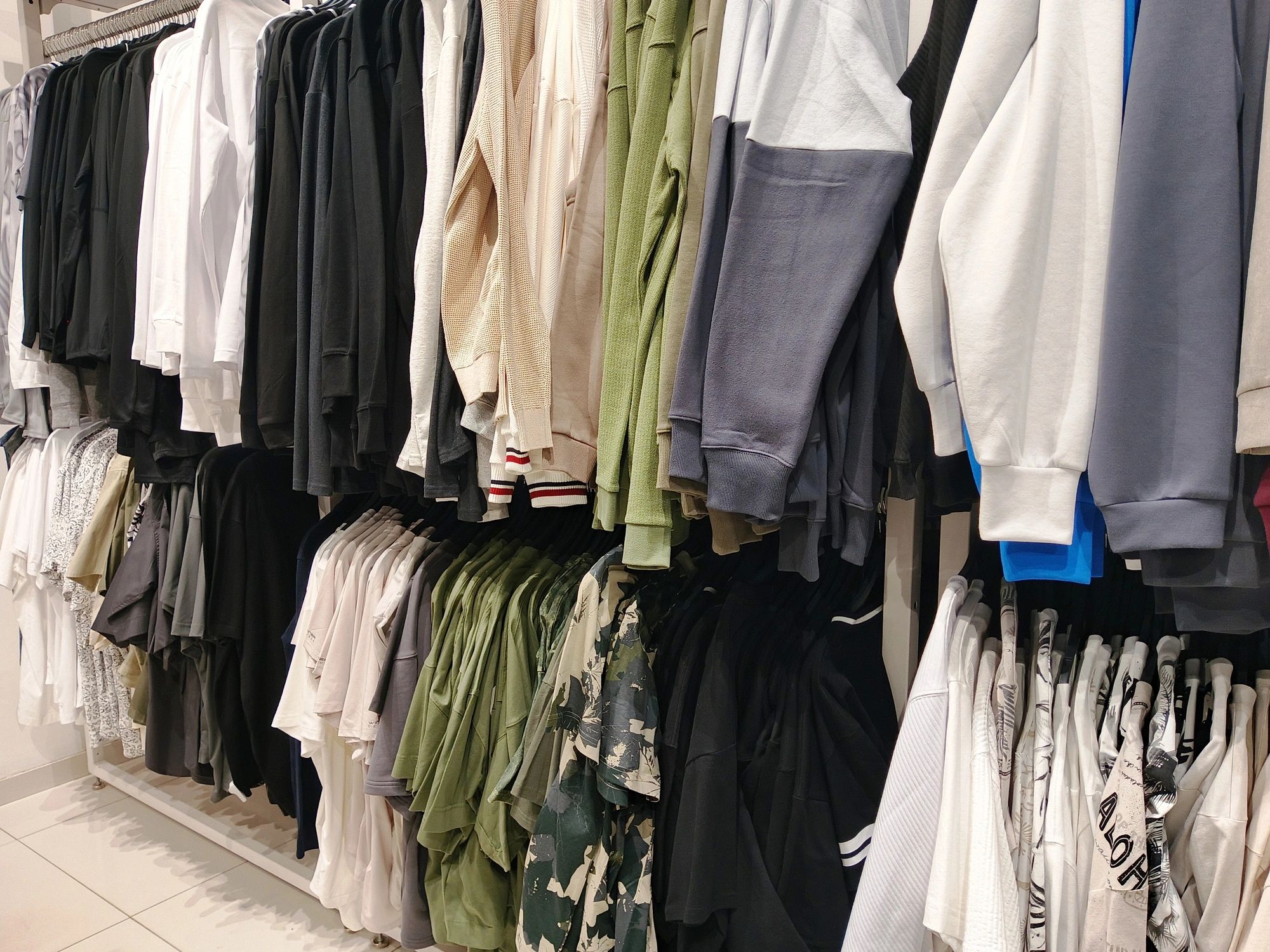 trendy fashion clothing shop modern