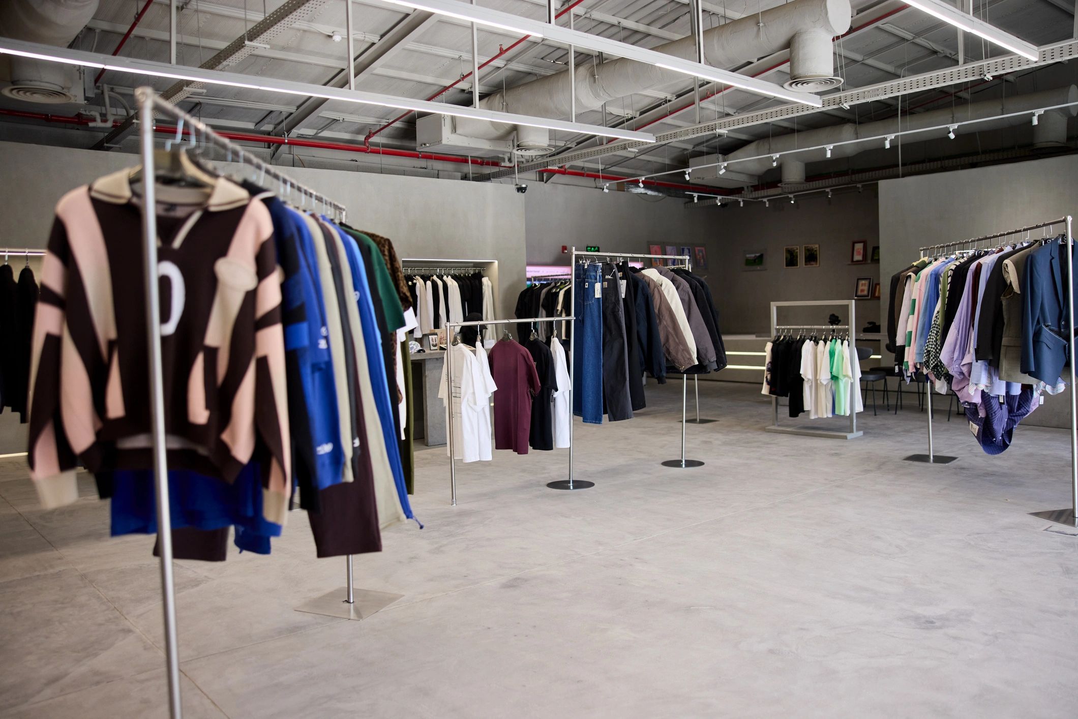 trendy fashion clothing shop modern